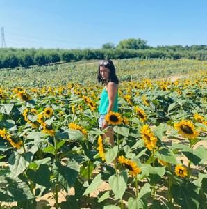 Meet your Posher, Courtney